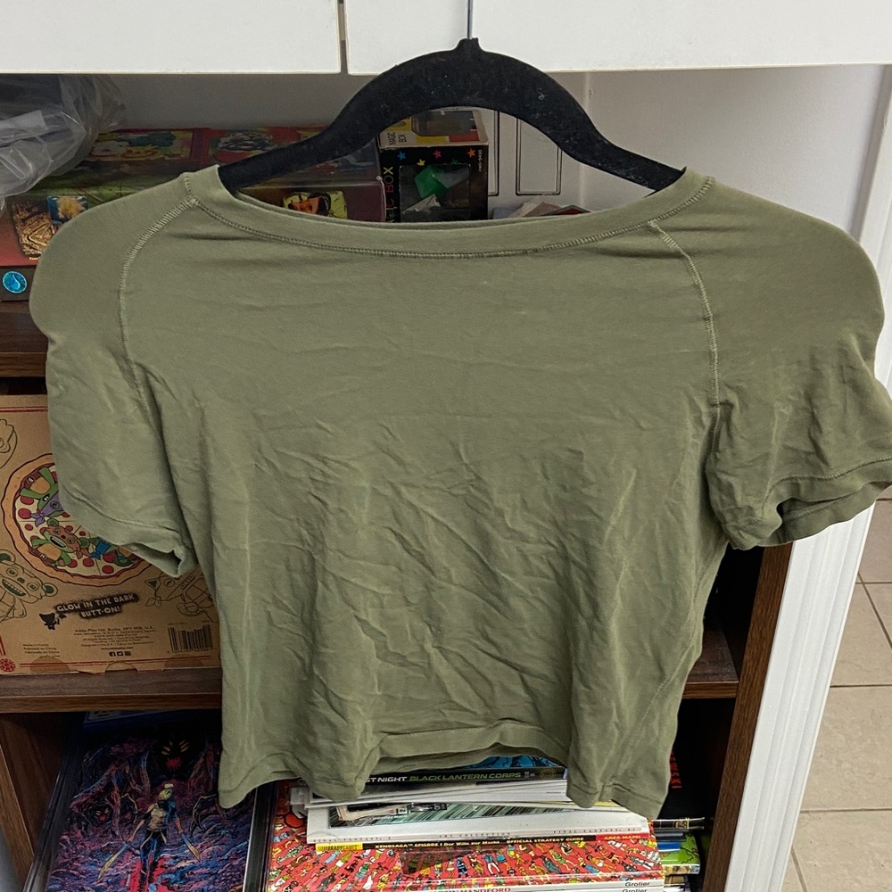 SKIMS Olive Short Sleeve Strechy Top